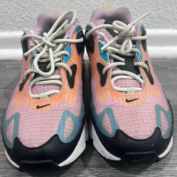 Multicolor Nike Sneakers - Picture 5 of 5